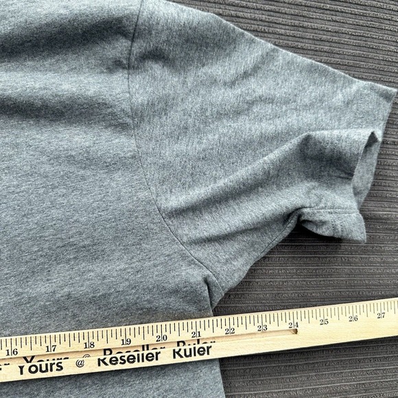 Uniqlo Kevin Lyons T-Shirt Men L Large Gray Cotton Mickey Mouse Doughnut Top. - Picture 4 of 11